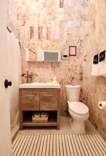 Peace and Comfort, Spacious House for 16 plus Guests - 7