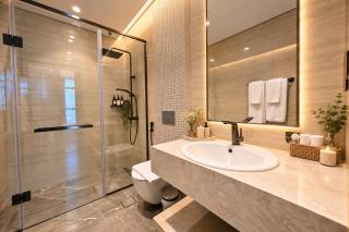 Stunning 1Bdr Luxury with Burj Khalifa View - 7