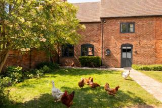 Barn Cottage, Welford - Hot-tub, Log Fire & Parking - 6