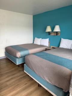Economy Suites Kansas City - 1