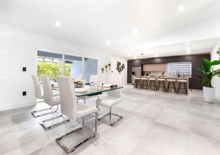 Modern 5BR Oasis - Pool, BBQ, Mini Golf, Billiard L62 - 1