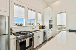 241 Sunrise Avenue - 9