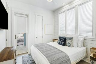 241 Sunrise Avenue - 6