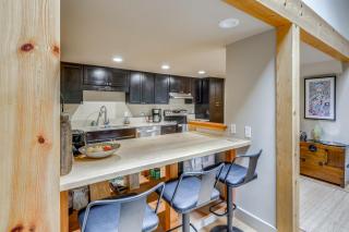 Walk to Ski Slopes! Sun Valley Condo w/ Balcony - 5