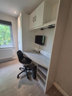 Central Plymouth 5BR apartment with En-suites - 1