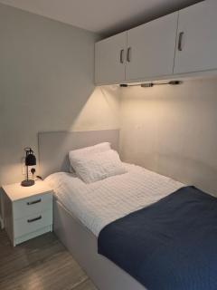 Central Plymouth 5BR apartment with En-suites - 3