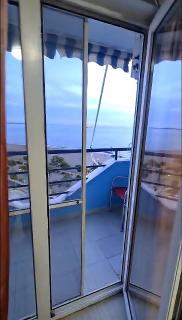 White and Blue Modern SeaView Studio - 4