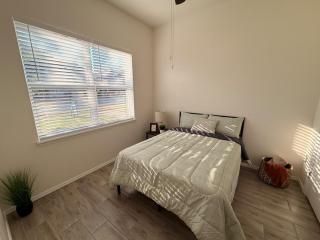 Monnett OU-3 bed 3 bath apartment close to OU - 8