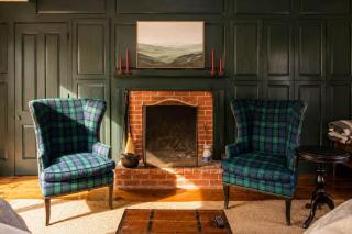 1820 House - VT Charm + Modern Comforts + Hot Tub - Stowe - 3