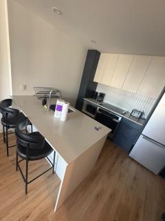 Chic 1BR Retreat in Griffintown - Old Port Nearby - 3