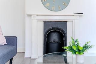 Modern 2-Bed Flat 2 in Reading Central - 2