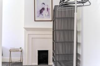 stylish 2-Bed Flat 3 in Reading Central - 7