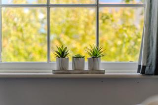 stylish 2-Bed Flat 3 in Reading Central - 6