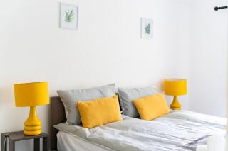 stylish 2-Bed Flat 3 in Reading Central - 2