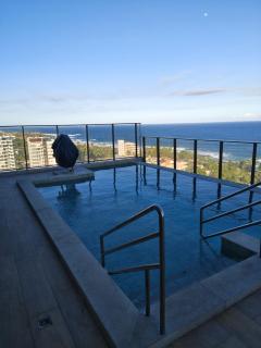 Studio 100 metros da praia com piscina e vista mar - 0