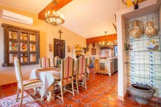 Enjoy our lovely beachfront 4 bedroom luxury villa - 6