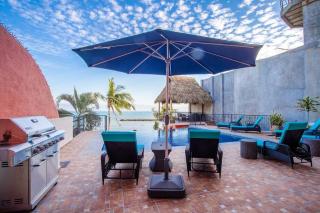 Enjoy our lovely beachfront 4 bedroom luxury villa - 3