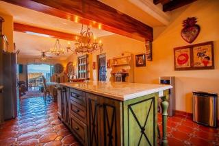 Enjoy our lovely beachfront 4 bedroom luxury villa - 1