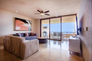 Lindo condo con vista al mar y alberca - 9