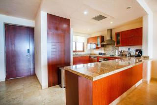Lindo condo con vista al mar y alberca - 2