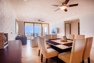 Lindo condo con vista al mar y alberca - 1