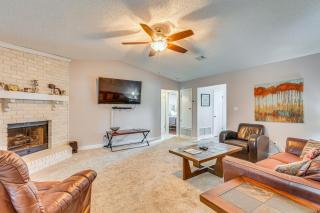 Welcoming Pensacola Home w/ Spacious Yard! - 9