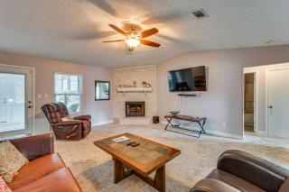 Welcoming Pensacola Home w/ Spacious Yard! - 5