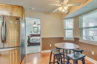 Welcoming Pensacola Home w/ Spacious Yard! - 2