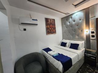 The Reignvella Apartment and Suite - 2