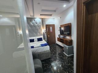 The Reignvella Apartment and Suite - 3
