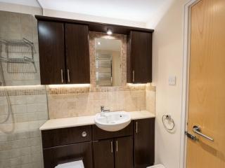 Stunning 1 Bed with Patio Near Addenbrooke's - 2