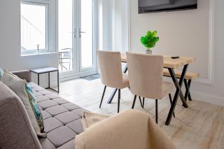 Spacious 2 Bed apartment / Patio / City Centre - 8