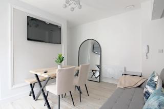 Spacious 2 Bed apartment / Patio / City Centre - 6