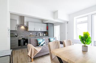 Spacious 2 Bed apartment / Patio / City Centre - 5