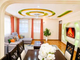 Luxy Villa Four Bedroom Mansion Naivasha - 1