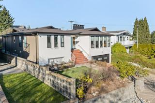 Stylish 3BR Basement Suite - Quiet Vancouver Area - 6