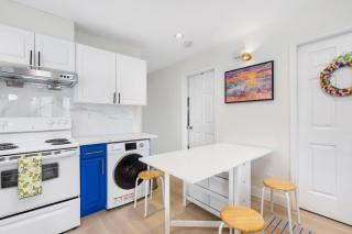 Bright & Comfy 1BR Suite - Vancouver Prime Area - 8