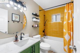 Bright & Comfy 1BR Suite - Vancouver Prime Area - 7