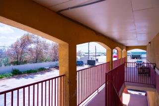 Derrick Inn - 9
