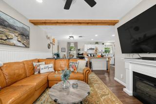 Cozy Terrell Home w Fenced Yard and Fast WiFi - 3