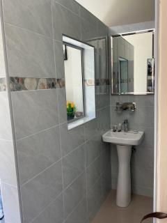 Premium single room in Hatfield - 2410 - 6