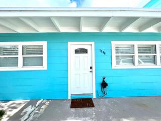 3 2 House Beach across st, Port 8 mi, Ron Jon 4 mi - 8