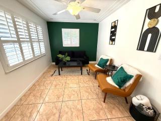 2 bdrm house 15 min beach, 50 min to Space Center - 8