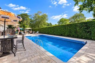 Private Hamptons Pool House Loft, Pool & Deck - 8