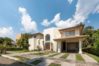 Hermosa residencia en Club de golf en Atlixco - 3