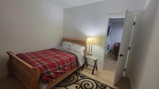 2-Bdrm 1-Bth Cozy & Tranquil Private BSMT Suite - 7