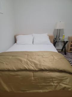 2-Bdrm 1-Bth Cozy & Tranquil Private BSMT Suite - 4