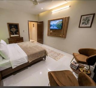 Luxurious Living Apartments & Suites - 8
