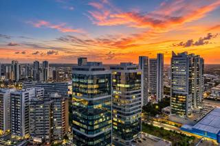 Flat em Boa Viagem com Café da Manhã, Piscina e Recepção 24h - 7