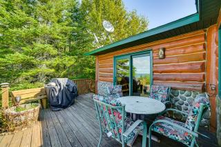 Upscale Beachfront Log Home on Lake Huron Shores - 6